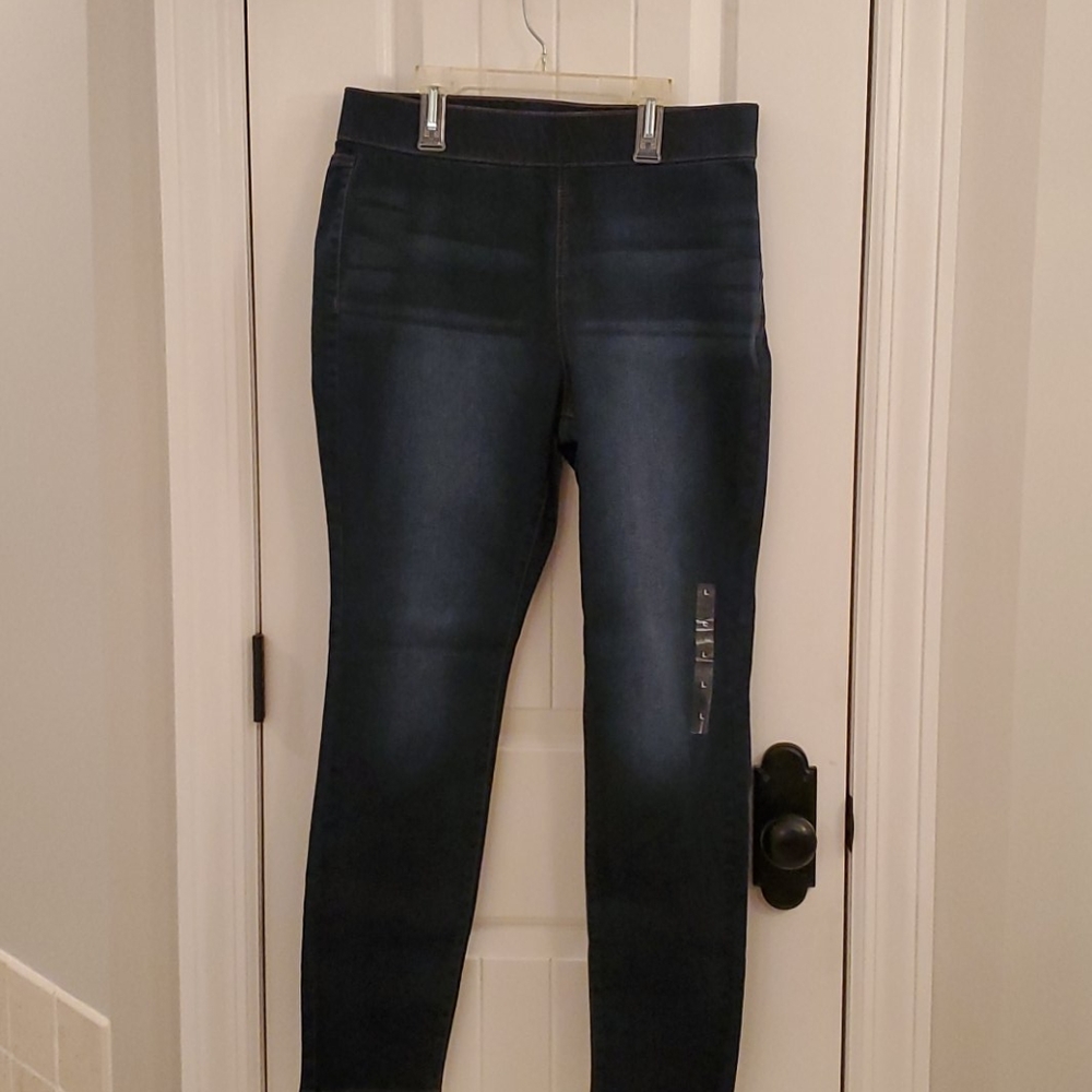 High waist, pull-on legging jeans